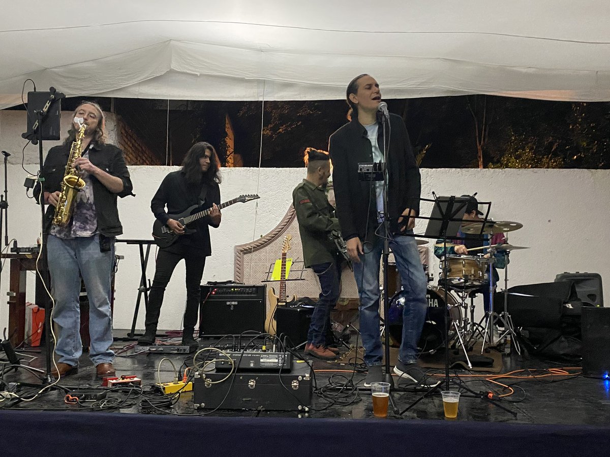 el_soul's tweet photo. Increible la tocada de ayer con #elsoul https://t.co/uxO3bPGCev