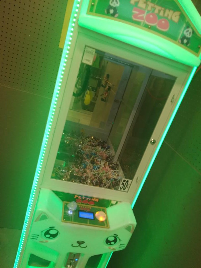 williams51889's tweet photo. H204 is need of this. The next time a kiddo asks us for a snack, I'm pointing them to this. That being said its $1500. Now taking donations. 
@MsHunterLCSW https://t.co/Sgkmcg9XST