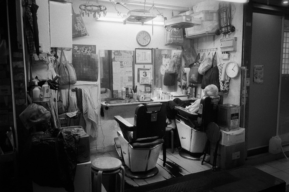 saunders_arran's tweet photo. Hairdressers around Hong Kong https://t.co/6eazpyrn5T