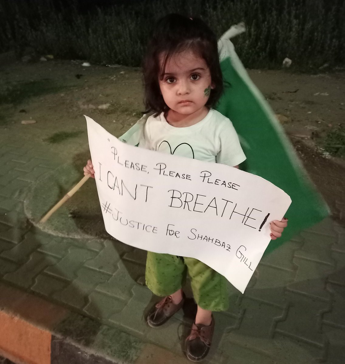 SadafAkhter8's tweet photo. #شہباز_گل_کو_رہا_کرو 
#ICanNotBreath https://t.co/bnOEtM9Z1F