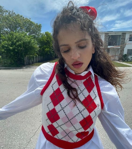 :¨·.·¨:
 `·. Juro que, juro que, juro que, juro que ★°*ﾟ
 　El tıempo que tú estés dentro чo te esperαré
 　El tıempo que tú estés dentro чo te esperαré