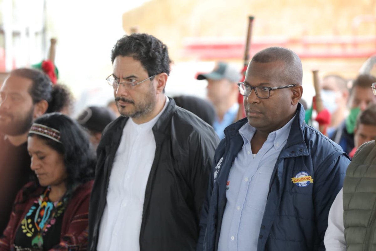 temisortega's tweet photo. Se inician diálogos regionales por  La Paz total. En Caldono, en el Cauca territorio donde la guerra nos mata, divide y causa pobreza.Todos, sin exclusiones, con decisión y esperanza. @petrogustavo @FranciaMarquezM @IvanCepedaCast @RoyBarreras @ArielAnaliza @LarrahondoElias https://t.co/8ITGZXvOwr