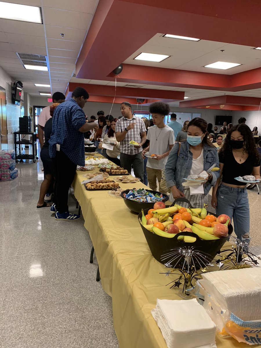 FreedomHSClass23 tweet media