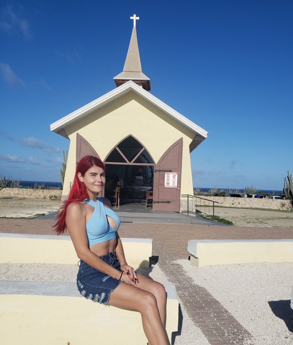 I look like a saint, deep down quiero perrear! #perrear #aruba #onehappyaruba #vacation #selfie #fun<a href="/tag/selfie"class="tags"><span>#selfie</span></a><a href="/tag/lgbt"class="tags"><span>#lgbt</span></a><a href="/tag/cute"class="tags"><span>#cute</span></a><a href="/tag/fun"class="tags"><span>#fun</span></a><a href="/tag/vacation"class="tags"><span>#vacation</span></a><a href="/tag/transgender"class="tags"><span>#transgender</span></a>