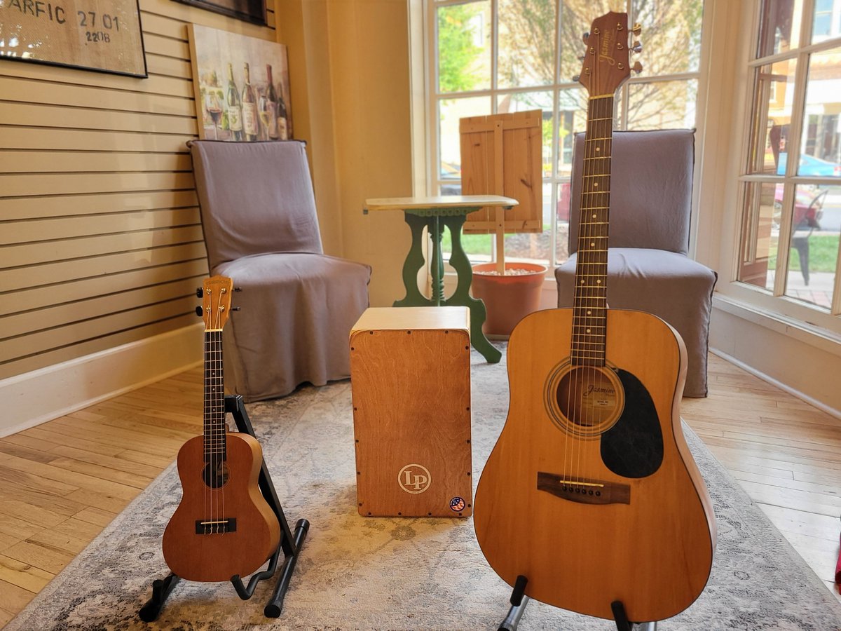 lmcstatesville's tweet photo. A corner for our artistic LMC friends and customers! You are welcome to play here and enjoy our coffee! ๐ช๐ธโ
.
.
.
.
.
#artists #art #artistcorner #local #localcoffeehouse #coffeeshop #localcoffeeshop #lmcstatesville #statesvillenc #Iredell #irdellart https://t.co/0HcYW3mwyy