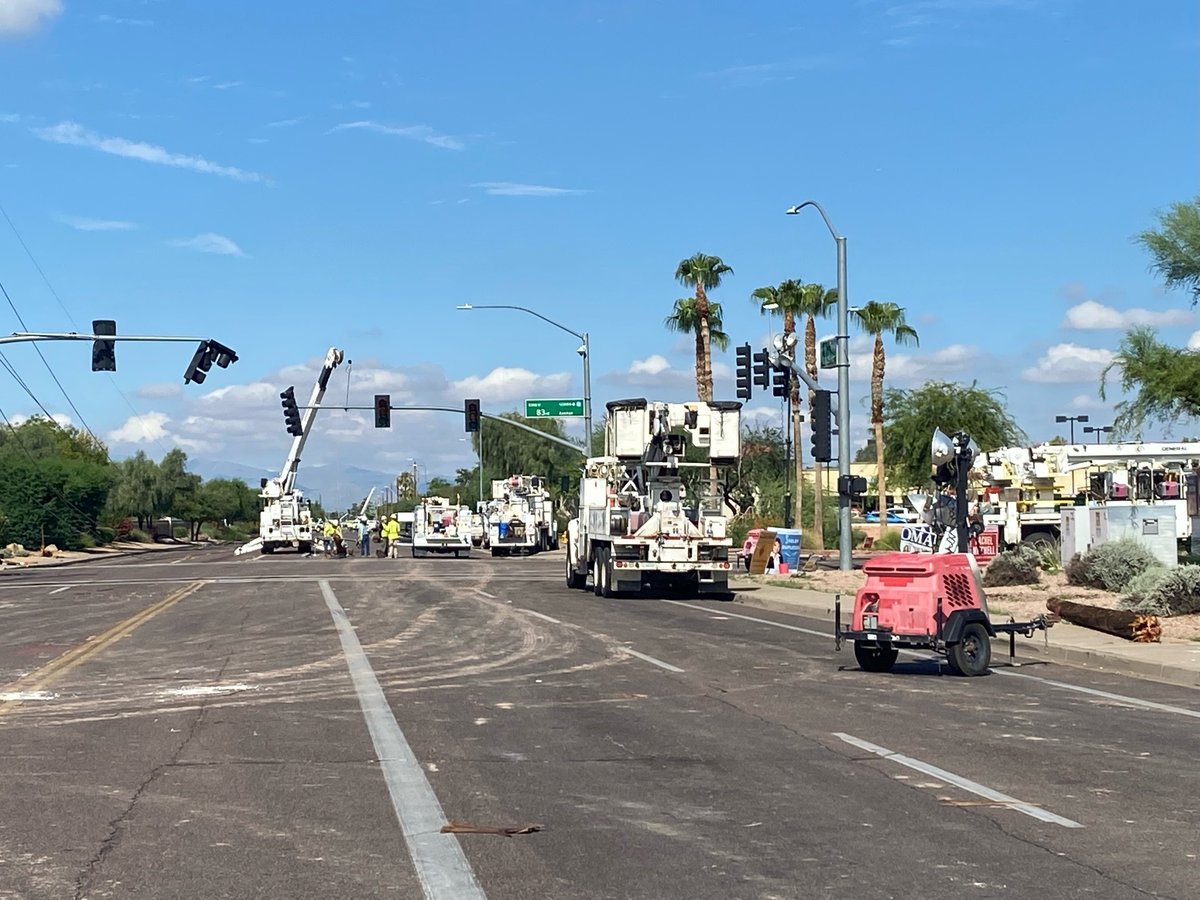 apsFYI's tweet image. Crews safely worked through the night and power is back on for most customers impacted by Thursday’s storms. As permanent repairs are made, some customers may experience another brief outage. Please keep a safe distance in areas where crews are working.