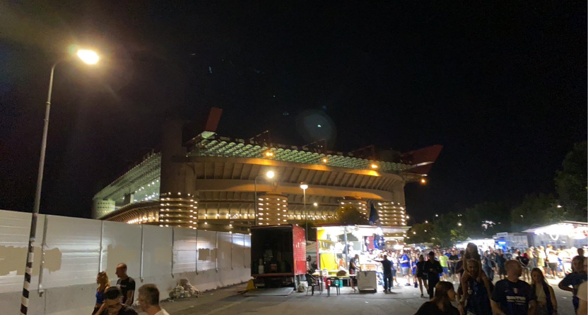 DijkstraRuben's tweet photo. Fantastische avond in San Siro, toch stiekem gehoopt dat Spezia nog een puntje zou pakken, maar na 10 minuten was ik die hoop wel kwijt. Wat is Spezia toch verschrikkelijk slecht.
#InterSpezia #INTSPE #Inter #Spezia #SerieA https://t.co/N0K9qkGJlf
