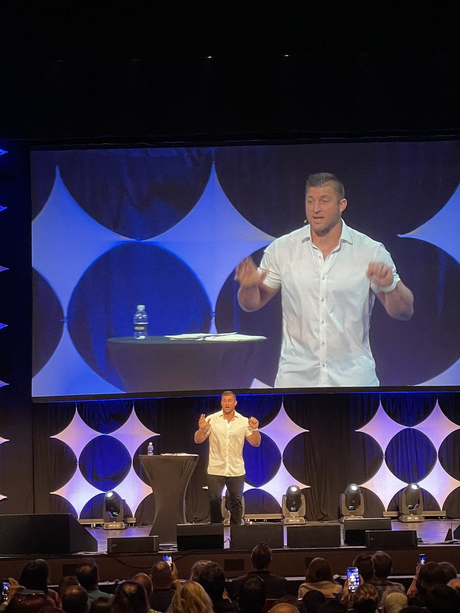 truemancoaching's tweet photo. Great speakers today Life SURGE Atlanta. #ONEWAYLIFE #truemanpodcast #startyourcomebackstory https://t.co/wxYUbncJ0K