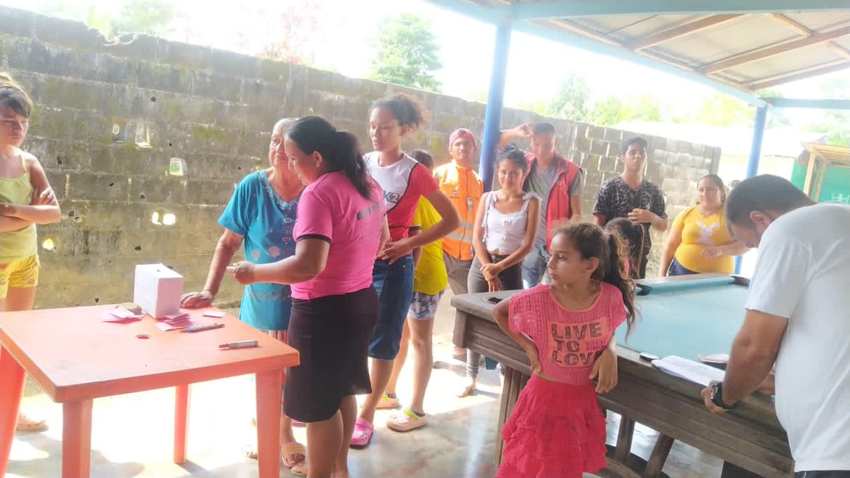 💛💙♥️Somos millones, una sola voz💛💙♥️
En toda la parroquia Urdaneta del Municipio Páez del Estado Apure, la participación de la gente y el orgullo militante se hizo sentir en la elección del líder o lidereza de calle 🕺🎉💃🎊