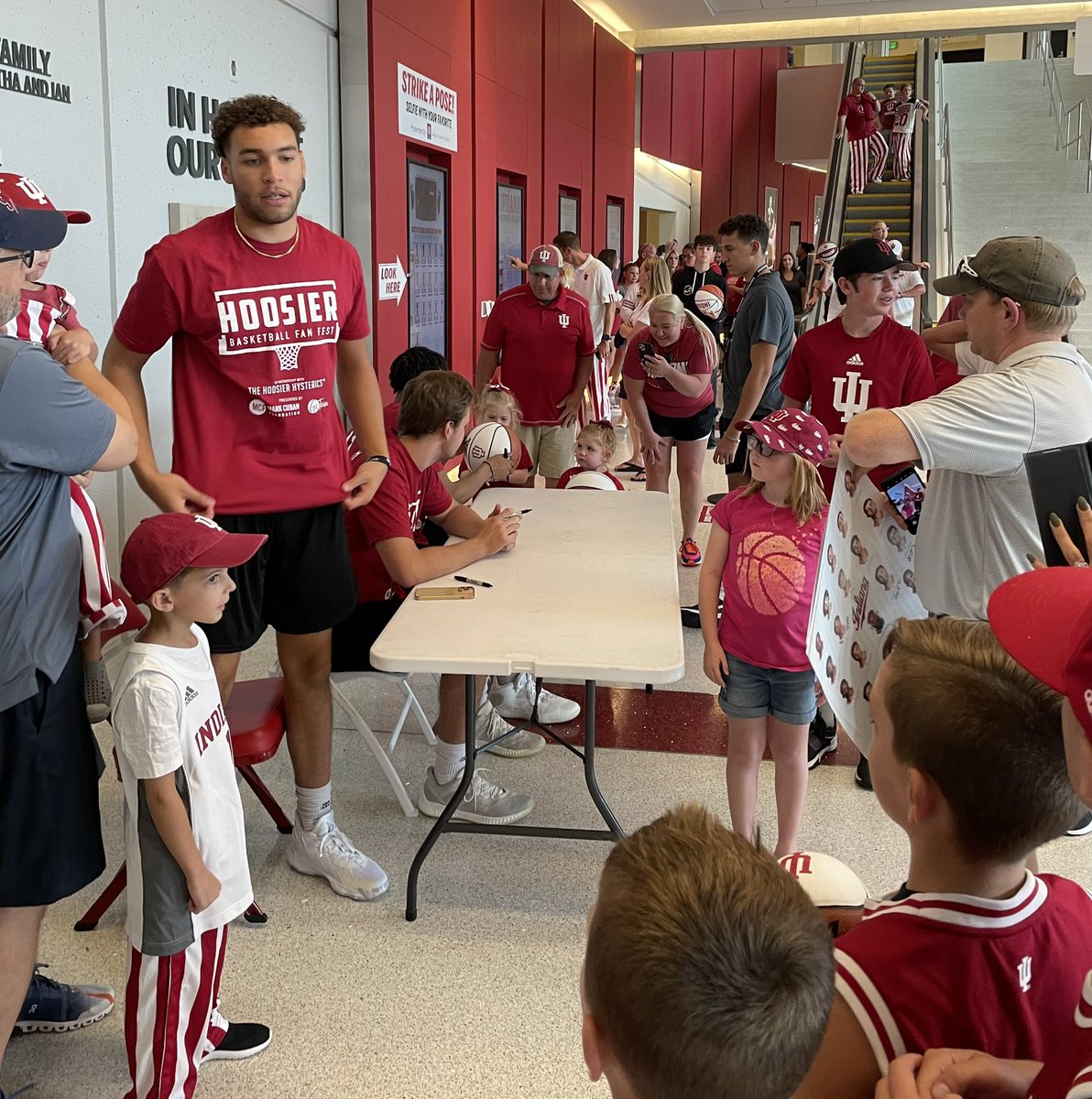 Jeff Rabjohns on Twitter "A few of the many autograph lines at the