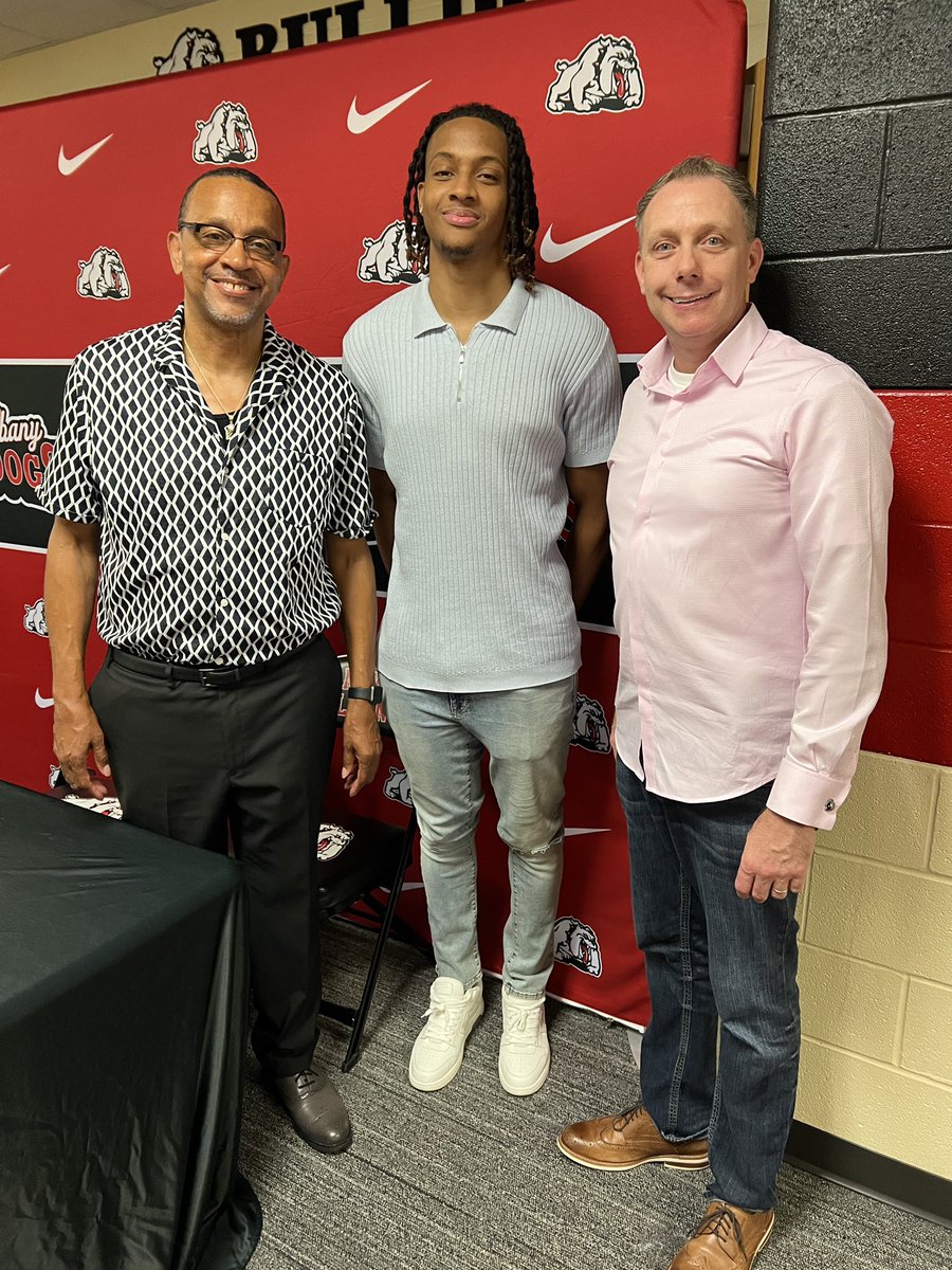 David Brewer (@bulldogbrew51) on Twitter photo It’s official!! New Albany High School basketball court is now Romeo Langford court. Congratulations to Romeo and his family!! Amazing honor and well deserved!! <a href="/yeahyeah22/">Romeo Langford</a> It’s official!! New Albany High School basketball court is now Romeo Langford court. Congratulations to Romeo and his family!! Amazing honor and well deserved!! <a href="/yeahyeah22/">Romeo Langford</a>