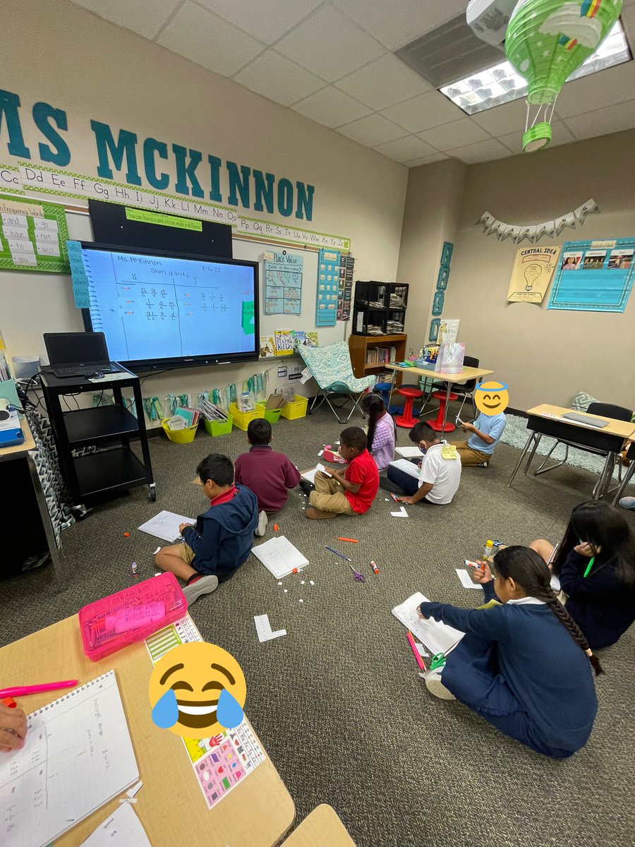 “Teacher? I prefer the term Educational Rockstar” Foundational Skills lesson by @allisonkinny12 Incredible trabajo! 👏 #OWDL @Horn_Dream_Big @AliefISD @Alief_SLE @tejadaaliefisd