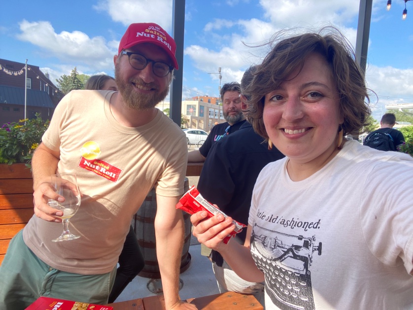 elspicymelange's tweet image. Had a nutty day on the bike, with 30 NUTS!  turning out for the inaugural St. Paul Nut Roll #EatOneDoMore #ThisIsHowIRoll #SaltedNutRoll #Peanuts #Protein #KeepGoing #DoMore #imalittlenutty #nutroll