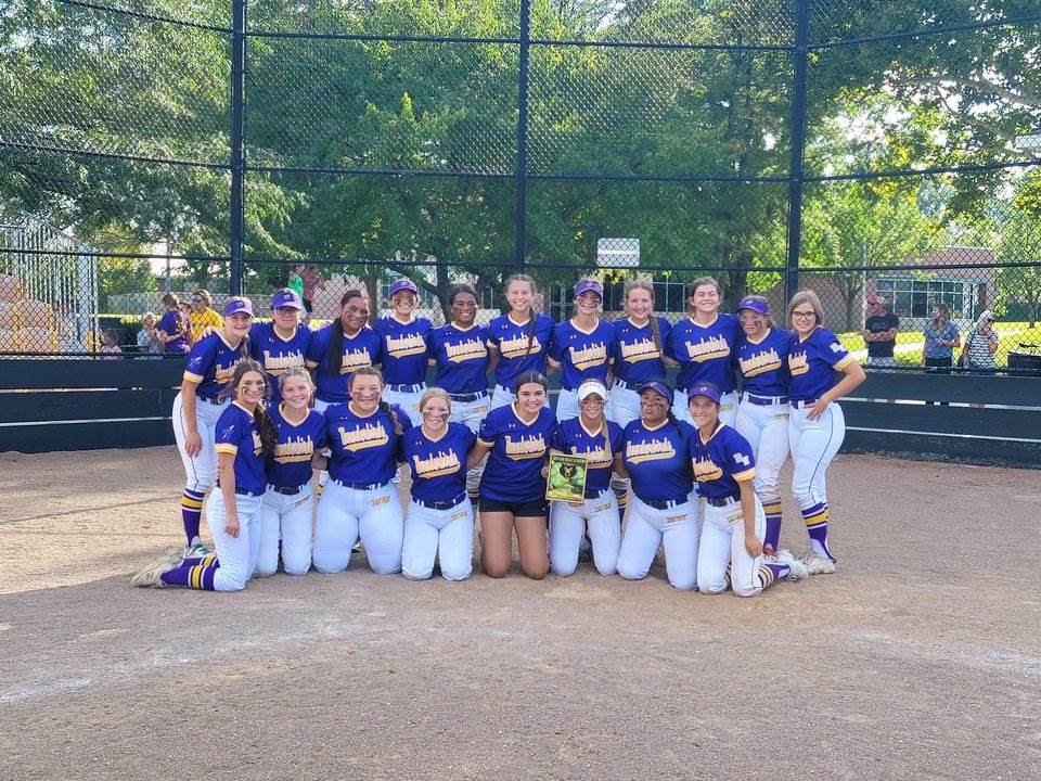 Thunderbirds finished 2-1 on the weekend and earned the Runner-Up plaque from the Bryan High Tournament! 🏆
We’re back in action on Monday with a 6:00 game against Platteview! 
#PROCESS #skobirds