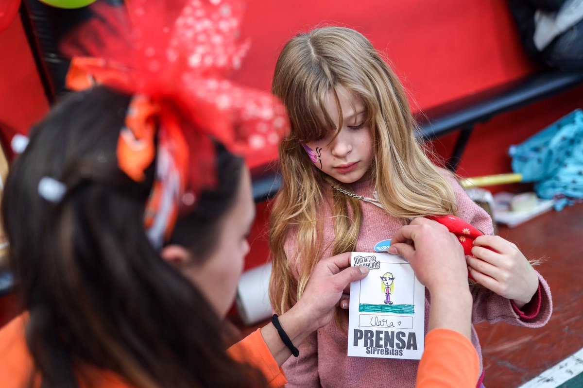 sipreba's tweet photo. ¡Nos estamos divirtiendo!
🎉 #LaFiestaDelSiPreBA🎈Edición #SiPreBitas

Celebramos el #DíadelasInfancias con una tarde de juegos, merienda y música en el Club Oeste 

👨🏻‍🎤¡A las 16hs arranca el show en vivo de @Bigolates!

#DíadelasInfancias
#SiPreBA2022 https://t.co/WbxvIlwMJ6