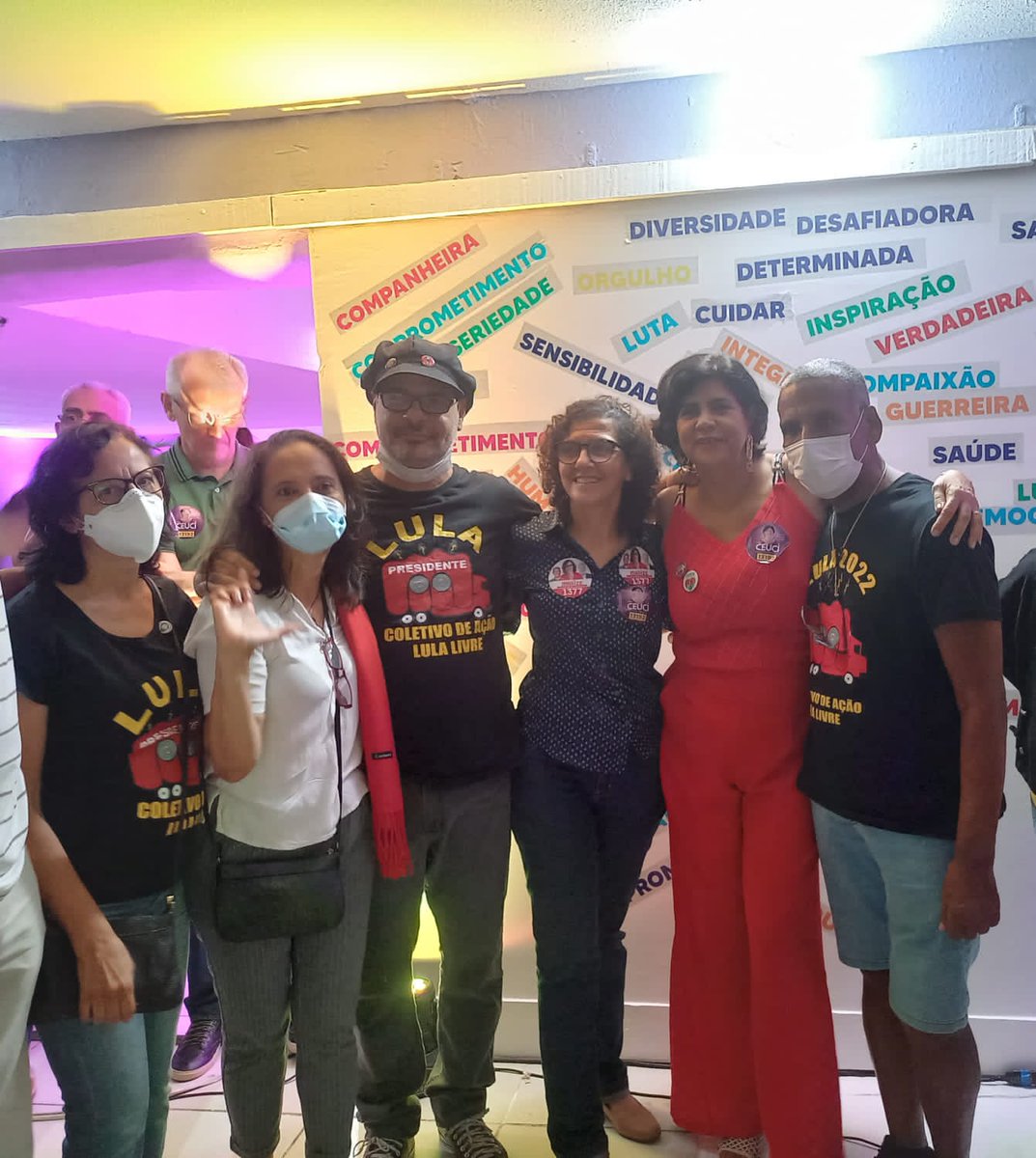 NunesCeuci's tweet photo. Foi lindo demais! A inauguração do nosso Comitê #13192 coloriu o Rio Vermelho! Receber o afeto de vocês de pertinho é muito importante para me fortalecer nesta caminhada.
#DraCeuci13192 #UmaVidaEmDefesaDoSUS #VivaoSUS #Ceuci https://t.co/nKHjkmHvXW