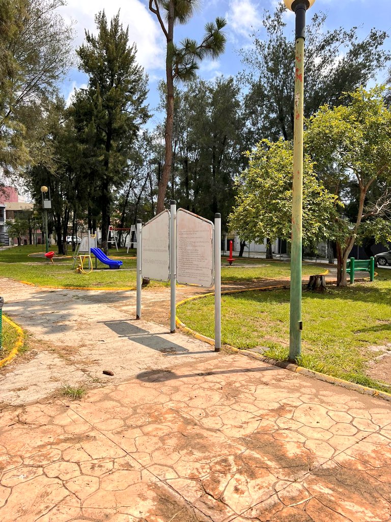 armandorozco's tweet photo. El Gobierno de Zapopan no ha entendido que los espacios públicos son de libre acceso, quieren ver todo como negocio y ahora van por Parques como el de Altamira para cobrar la entrada y dejarlo con uso privado. Desde el #PRI buscaremos darle vuelta. https://t.co/1vFbKTwZ8v