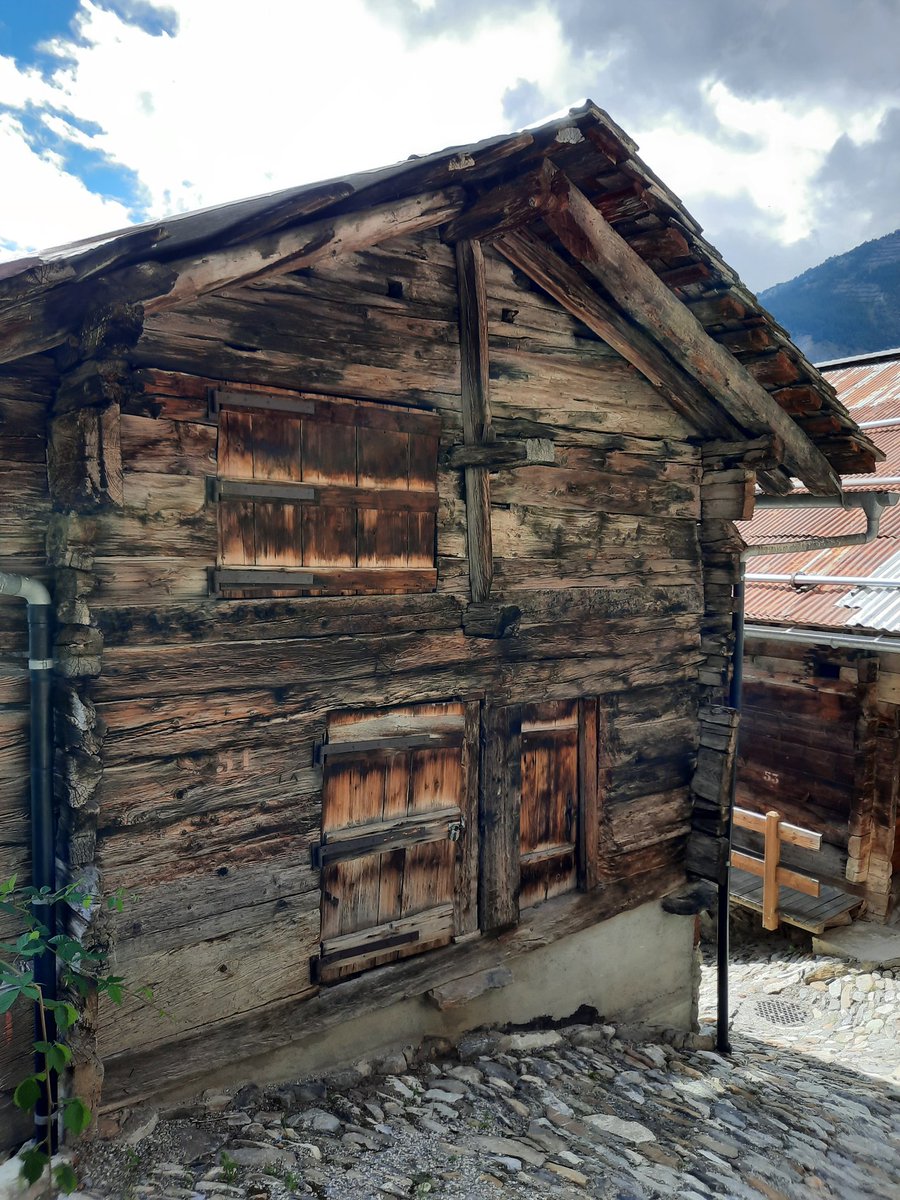 NotBadForHerAge's tweet photo. I walked to the ancient alpine village of #Albinen today where most of buildings are built in the traditional wooden style. Very narrow streets with picture postcard buildings. #Switzerland 🇨🇭🇨🇭 https://t.co/anft2ijink