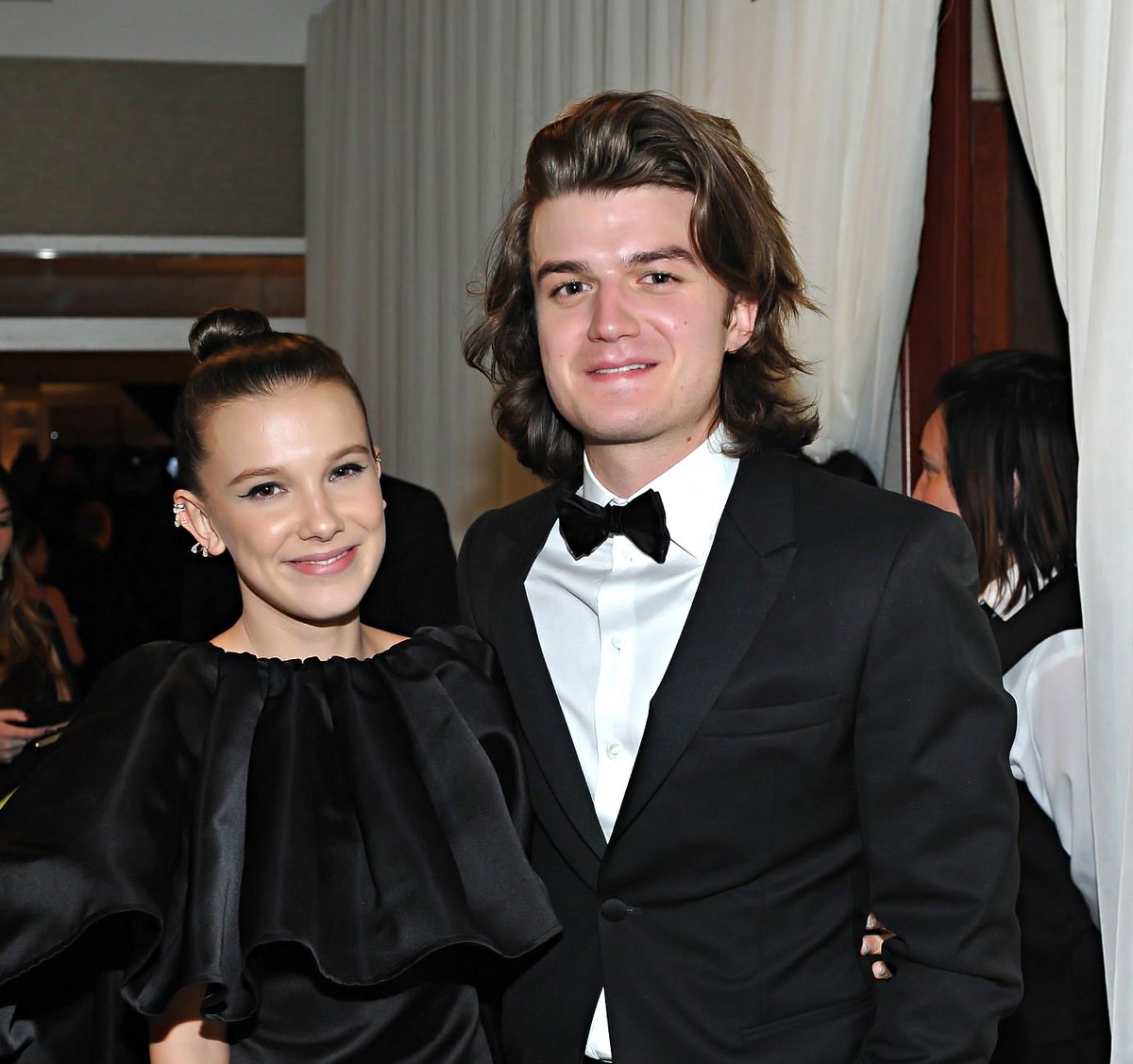 RT @bestofjoes: Joe Keery with Millie Bobby Brown and Gaten Matarazzo at the 2018 Golden Globes post-party https://t.co/WXu33AAPoc