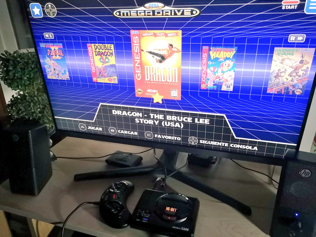 adrivereda's tweet photo. Sega Mega Drive 32X CD lista ⭐🎮👍
Mega Pi Case + Raspberry Pi.
Mandos USB de licencia Sega.
El resultado (no sin percance que prefiero no contar...), de puto lujo.
¿Que os parece?
#RaspberryPi #Sega #SegaSaturday #MegaDrive #MegaPiCase https://t.co/JQ0gHpag0E