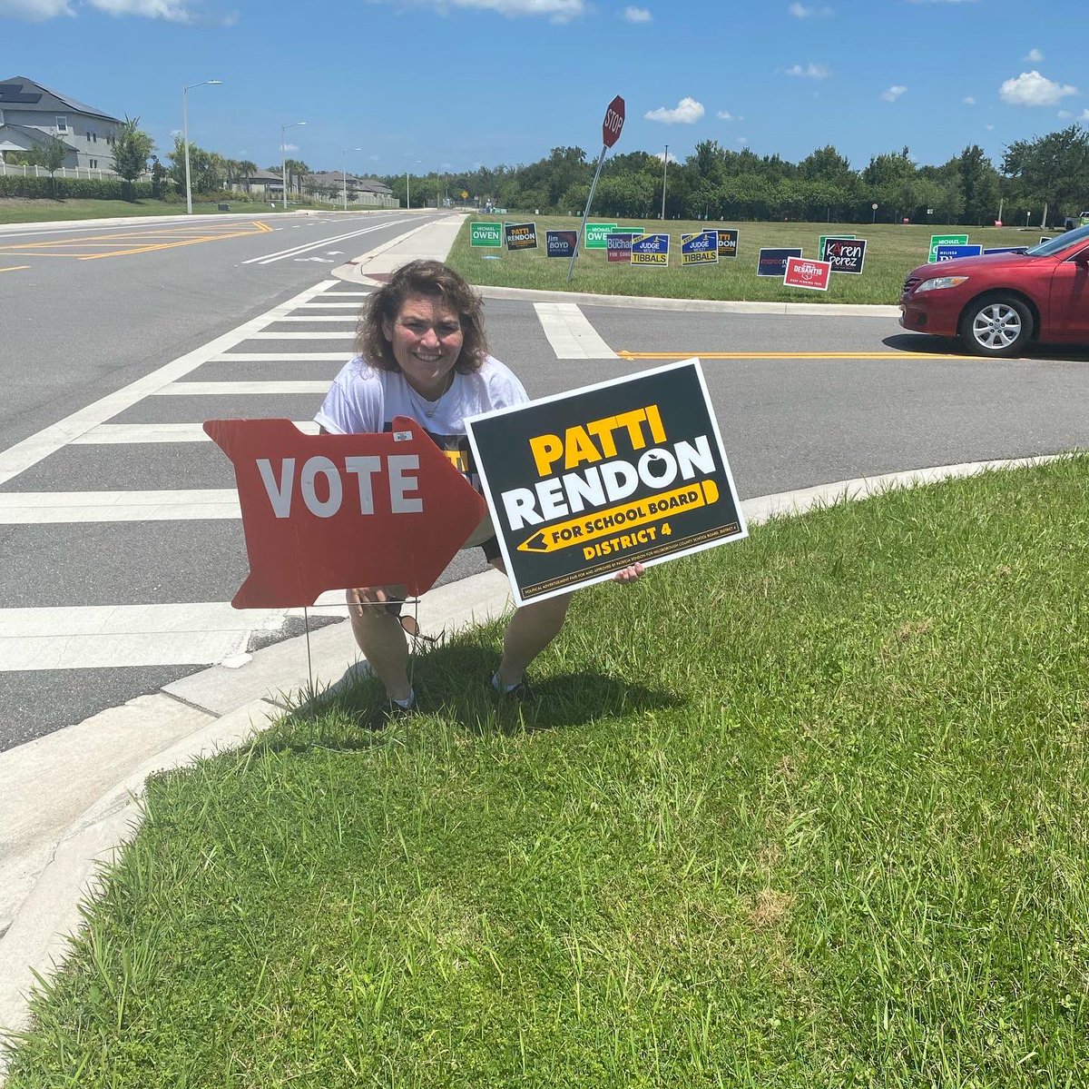 VotePattiRendon's tweet photo. Enjoyed meeting everyone at Southshore Library today. Made waving and the heat worth it! ☀️ Please get out and Vote🗳 for Patti Rendon for School Board, District 4! #votepattirendon https://t.co/eqGWk0vXT9