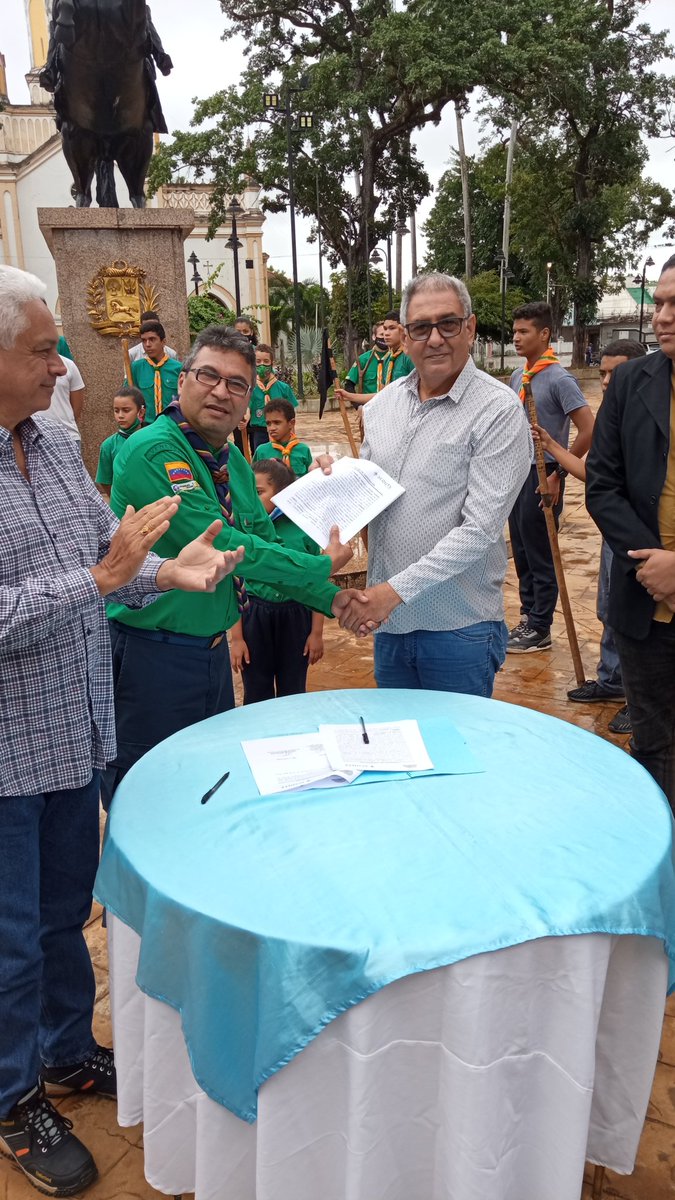 scoutsvenezuela's tweet photo. Firmado Convenio de Cooperación para expansión del Movimiento Scout con la Alcaldía de Tinaquillo.
#ScoutsVenezuela #Scouts #MetodosEducativos #ConstruirUnMundoMejor #CreatingAbetterWorld #SCOUTING #SiempreListos #BePrepared #Скаутского #scoutisme #Czuwaj #SempreAlerta #Cojedes https://t.co/fwaSL1FTKM