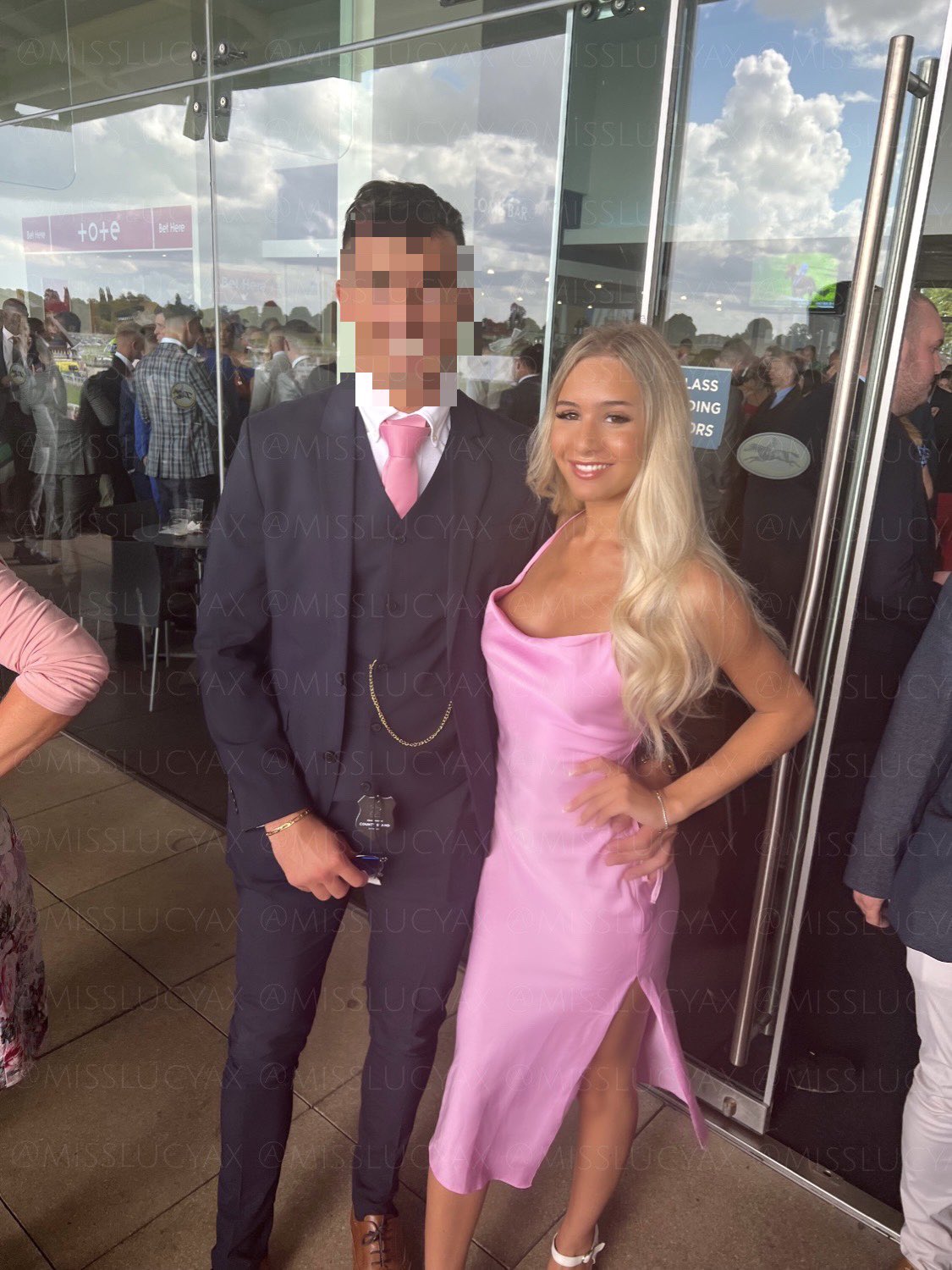𝓓𝓾𝓬𝓱𝓮𝓼𝓼 𝓛𝓾𝓬𝔂 on Twitter "What a day at York races🤩🐎 We are £1020 up