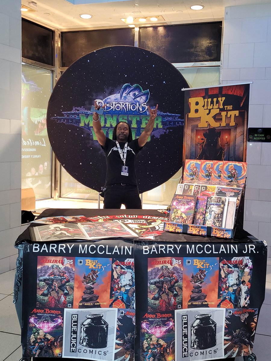 idontcara13's tweet photo. We are here, Monsters!! #billythekit #buybluejuice #fourcolordemons #tesdtakeover @BlueJuiceComics @barry_mcclain https://t.co/ejVxBczsTI