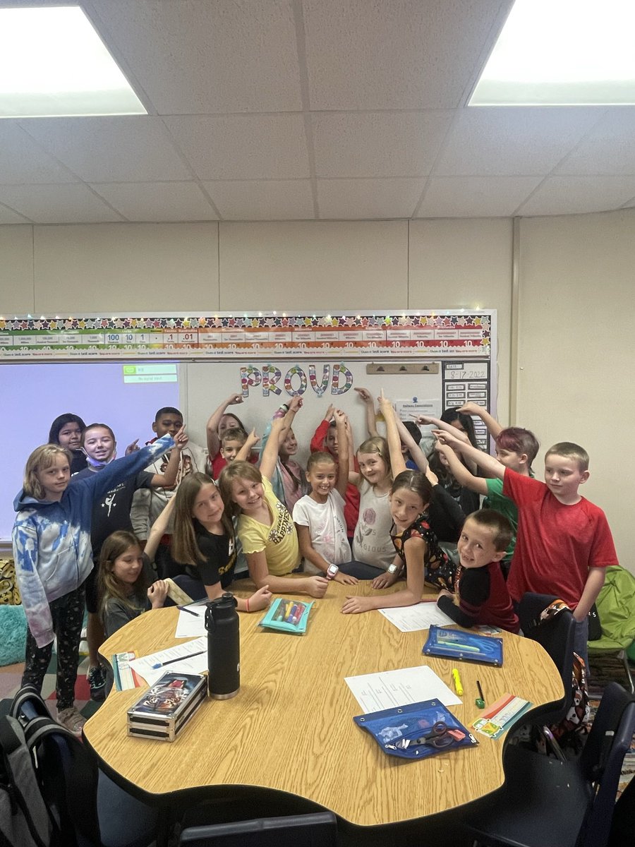taymclendon22's tweet photo. My 4th graders take earning their PROUD letters for attendance very seriously!!! 💜🐾 Every day that we meet our attendence goal of 94% students here, they earn a letter and once we spell PROUD they earn a reward! #ParmleyProud #ichooseWillis https://t.co/uRrKHLKEOU