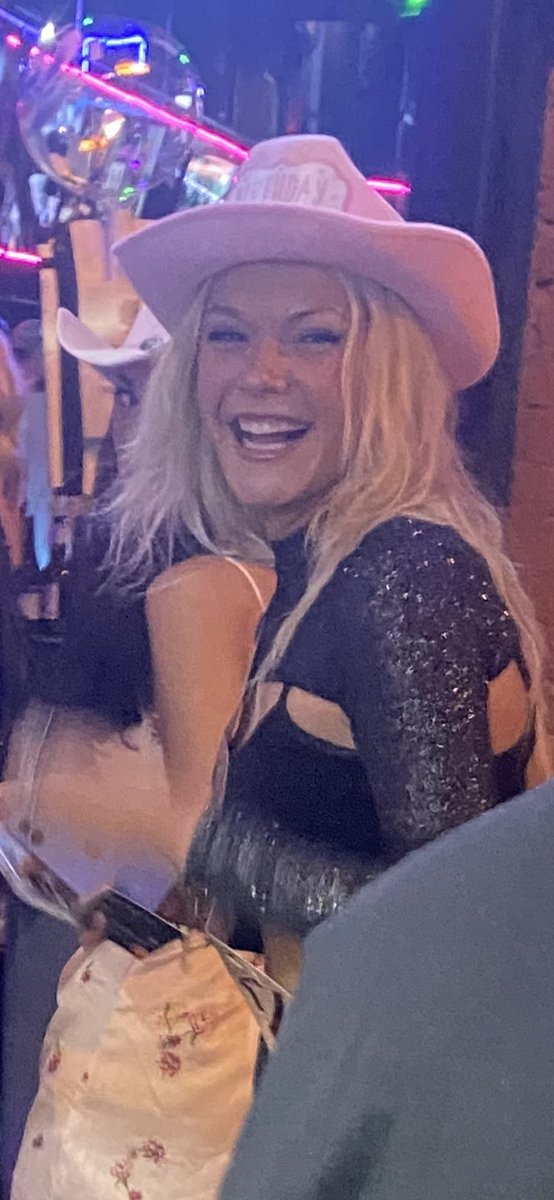 kelly_tuberty's tweet photo. This doll is 21! @MegTuberty  Happy Birthday, Meg! #Nashville 😎🤩🥳🤠🫶🏼 https://t.co/hasPjaxYTq