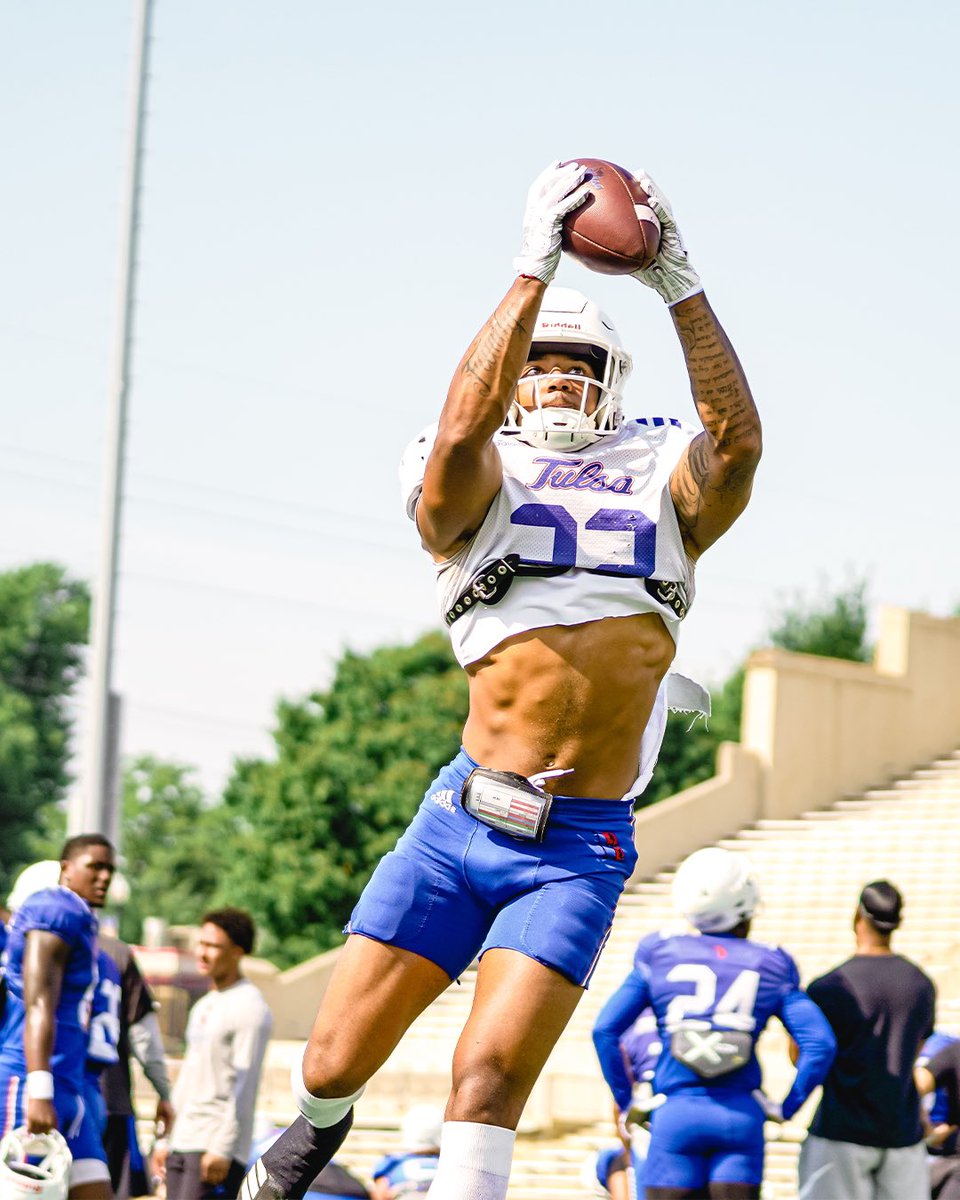 Only ✌️ weeks until kickoff!

#ReignCane👑🌀