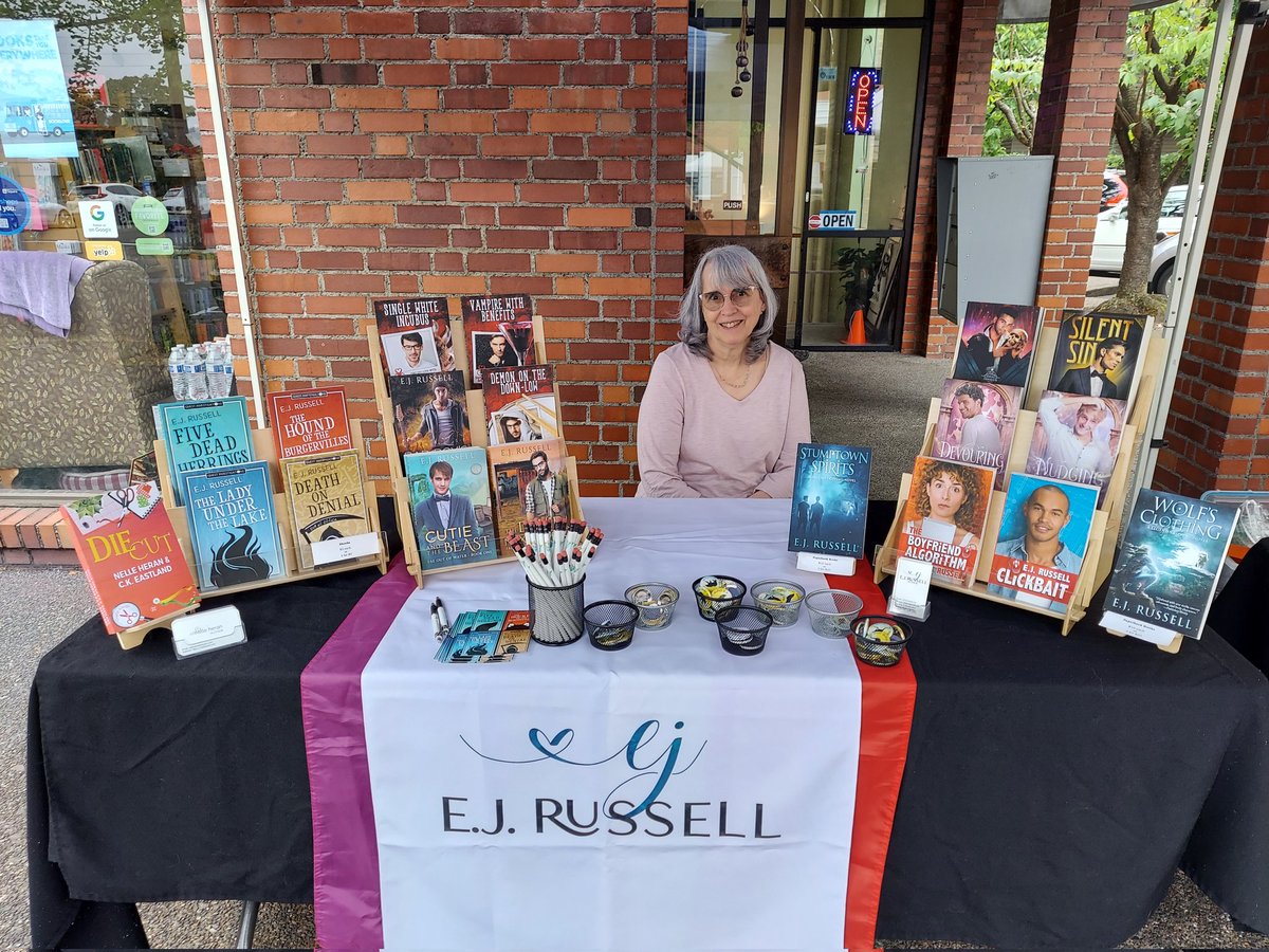 JansPaperbacks's tweet photo. Want to participate in the raffle for #bookstoreromanceday but not local? 

You can call, email or DM us to buy a book. 

Or you can message us a proof of purchase for online purchases from anywhere! https://t.co/fz6xxJ59zx