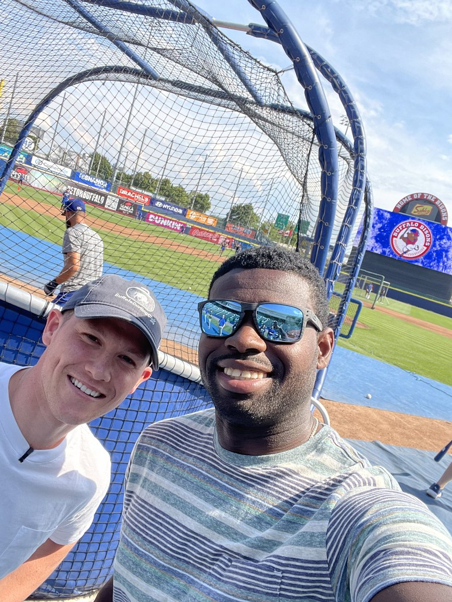 BuffaloSabres's tweet photo. Summer at Sahlen Field! ⚾️

#LetsGoBuffalo | @BuffaloBisons https://t.co/OlbZjslM9S