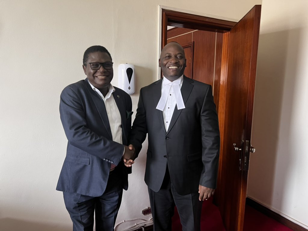 Anti- Museveni "Bloggers" Why are you roasting <a href="/MathiasMpuuga/">Mathias Mpuuga</a> for meeting  <a href="/norbertmao/">Norbert Mao</a> at a public office held by your decision?
In Ireland, they say " One dog can't fight" and in Kenya, they say " sticks in a bundle are unbreakable! Don't fight alone! Don't destroy yo own sticks