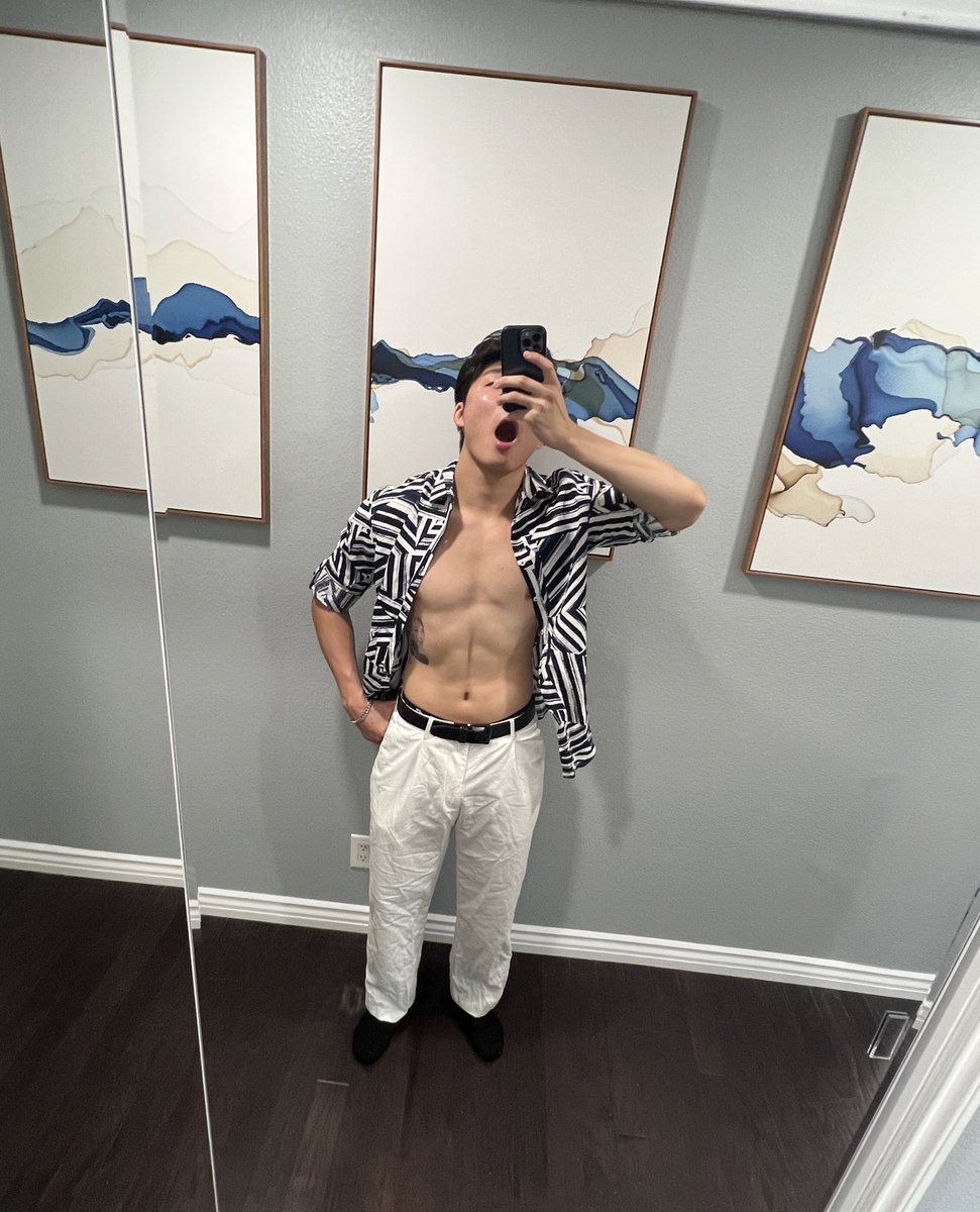 over9000aura's tweet photo. need a wife that irons my pants https://t.co/JRumc4IKkr
