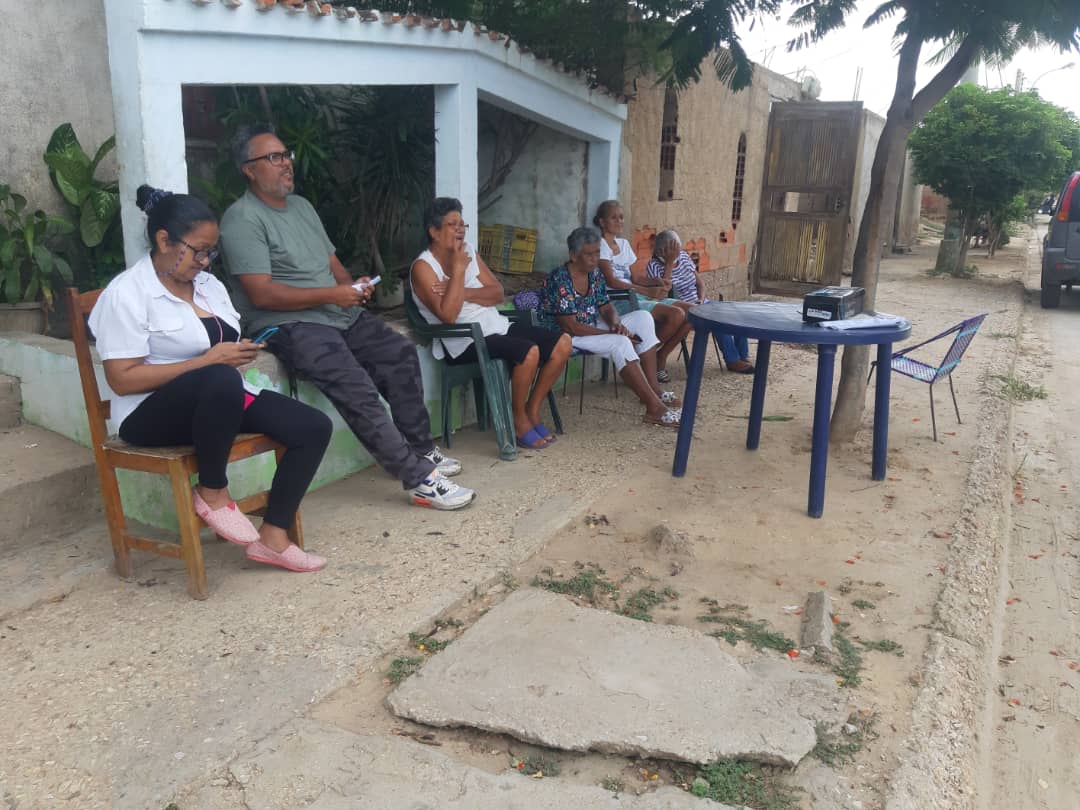 #OrganizarUnirSumar  estamos eligiendo las jefas y jefes de calle en #Macanao #NuevaEsparta así fue el proceso en la calle #8 en la Urb. Augusto Malave Villalba de Boca del Río #PSUVPorTodaVenezuela 
<a href="/PartidoPSUV/">PSUV</a>
<a href="/PSUV_NE/">PSUV NUEVA ESPARTA</a>
<a href="/JoseGVielmaMora/">Vielma Mora</a>
<a href="/dcabellor/">Diosdado Cabello R</a>
<a href="/NicolasMaduro/">Nicolás Maduro</a>