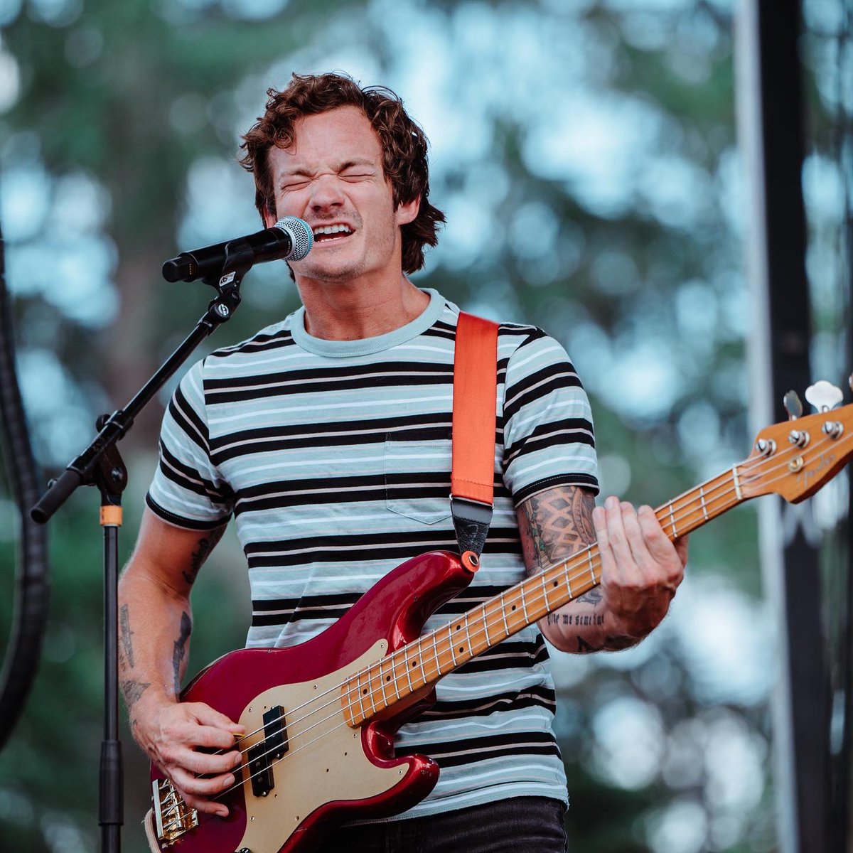 InBtwnDaysFest's tweet image. .@KevinDevineTwit bringing the uncompromising energy to the afternoon ☀️🔥 #InBetweenDays 

📸 @emilyandcolor