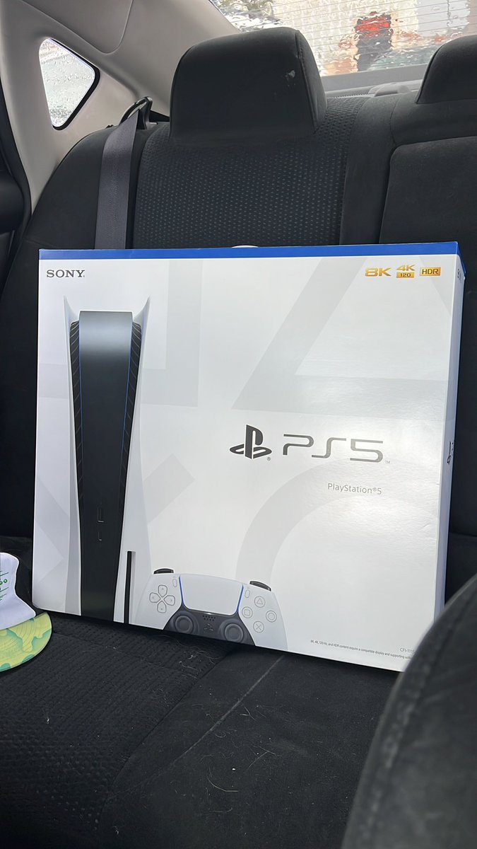 masonnrhodes's tweet photo. i could cry. thank you gamestop https://t.co/SAW6NFKk82