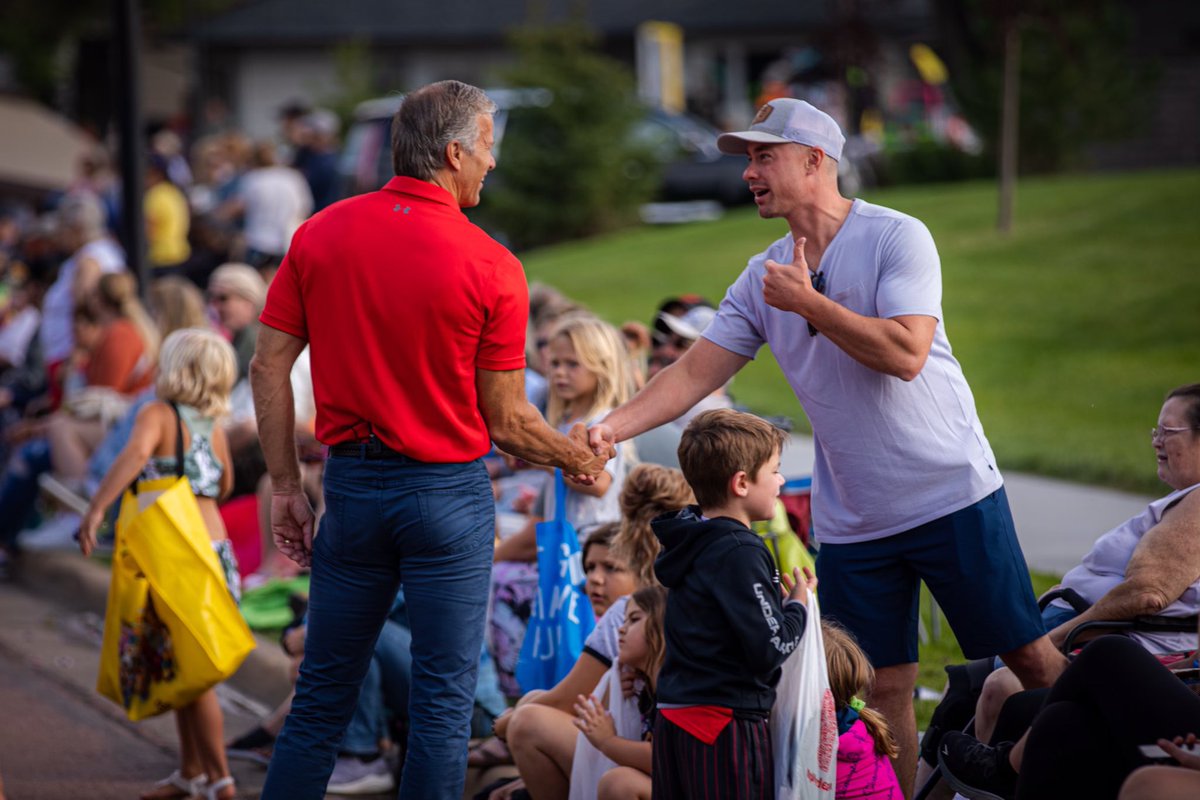 Thanks to all of the South Dakotans in Yankton today for their hospitality at the Riverboat Days parade. Love our state.