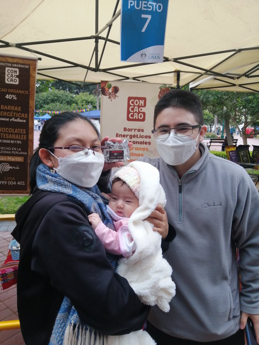 MiguelSemin85's tweet photo. Amigos estamos en la feria de la @munlima en el parque Tupac Amaru de Magdalena, con nuestro emprendimiento @ConcacaoP habrá sorteos por sus compras 😎👍😇✌️💪🏽🍫🇵🇪❤️🔥 https://t.co/G0wvwovLO1