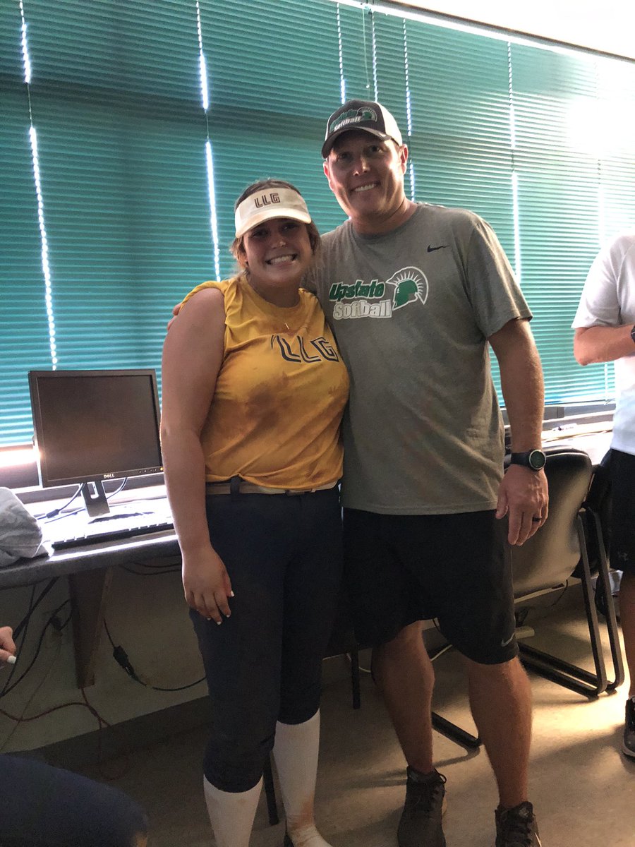 olivia_renee06's tweet photo. Had the most amazing day at @UpstateSoftball!! Special thank you to @PACKUPSTATE and @HawkinsChawkins for this amazing experience. I appreciate everything that i have learned today! Cant wait to see y’all again soon! https://t.co/DlHkpeK1Pm