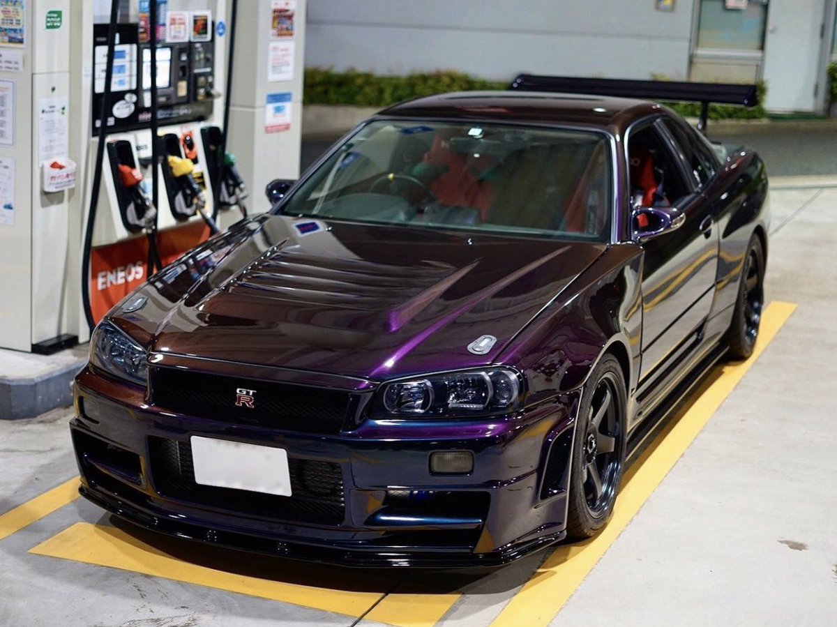 carpxrnpicx's tweet photo. R34 GT-R https://t.co/DRphf5fnkL