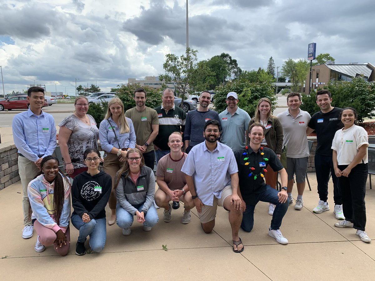 TheAliSyed's tweet photo. Had a great time talking to classmates, residents and faculty at the inaugural @MCWVeSIG event! Thanks to  @studentdrkosta and @MCWVascSurg for arranging it! https://t.co/icAZ3UEWKa