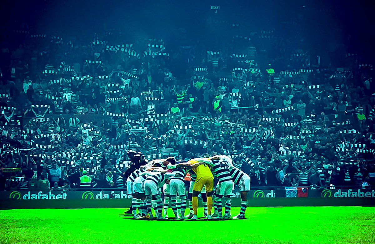 Redw1tch1's tweet photo. Putting my head, & amateur lens, above the parapet this season. Capturing our journeys to be there for this. Shot from the Celtic disabled section, where my da has his season ticket. #CelticFC #football #footballfans #glasgowsgreenandwhite #letsalldothehuddle #fanslikenoother https://t.co/T4uMg33dwp