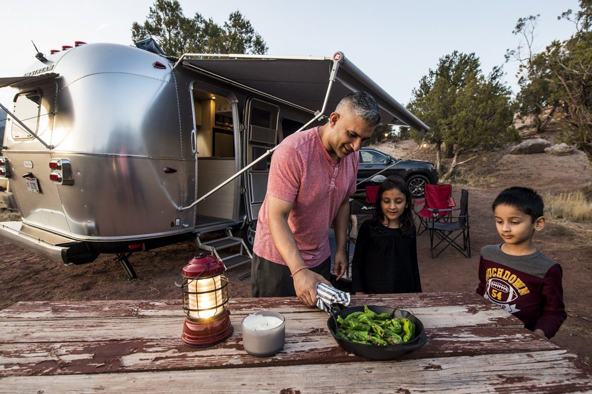 Airstream_Inc's tweet photo. It's dinner time in the galley. Grab your @Barebonesliving Cast Iron Skillet and get cooking. 🍳

Available now at Airstream Supply Company https://t.co/xyTikwNng4 https://t.co/1bs8Boi4R2