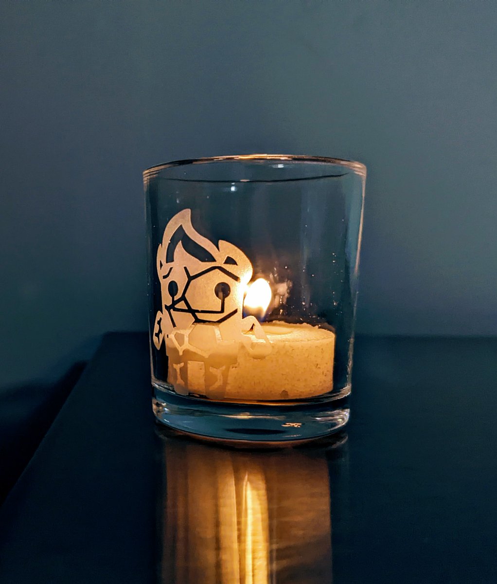 TurtleD20176144's tweet photo. @chw_wiki Well naturally I hope to list my own creations in the Wiki Shop someday! Here's a sandblasted candle holder I thought turned out super cool looking. Could also be a shot glass! Fireball shots anyone?? 

#coinhuntworld #chwraffle 
IGN: TurtleDuck https://t.co/apffS5bMea