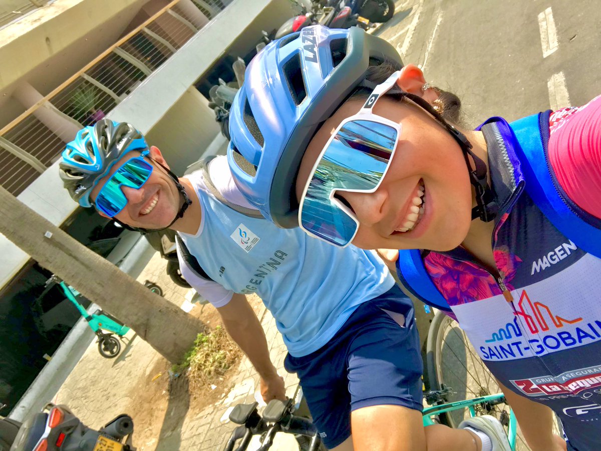 eliitocha's tweet photo. Día 1 en Tel Aviv, Israel 🇮🇱🌈
-
-3 días para el sueño, Mundial de pista juniors ❤️
-
Las 4 fotos más lindas del comienzo de la aventura✊🏽 https://t.co/j6FHXBrckG