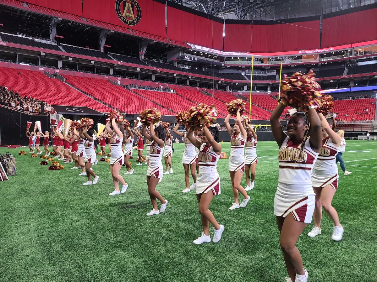 What an exciting WIN at the #corkykellclassic2022 ! 😆😍 A fantastic way to kick off the seaon! Great job Broncos!!💕🐴🏈 #broncocheerleaders #brookwoodfootball #brookwoodbroncos #bhs #broncos <a href="/Bronco_Ftball/">Brookwood Football</a>