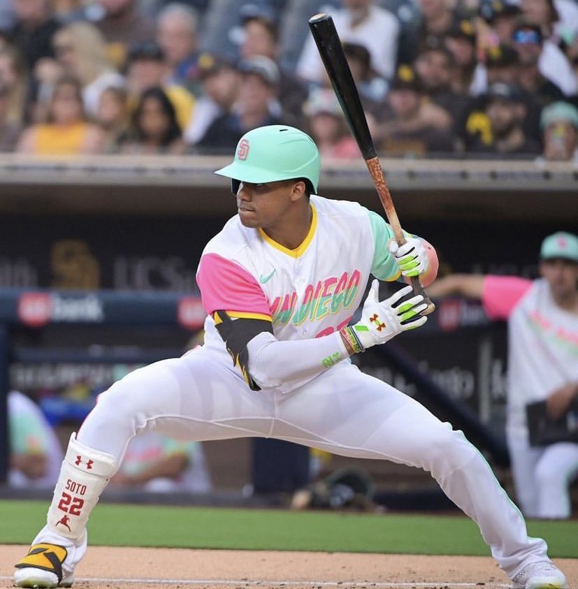 SidelineSlips's tweet photo. Since inserting Juan Soto into the lineup, San Diego is only 6-10 over their last 16 games 🥴📉

Will they bounce back? #TimeToShine https://t.co/PDXMu7kKOX
