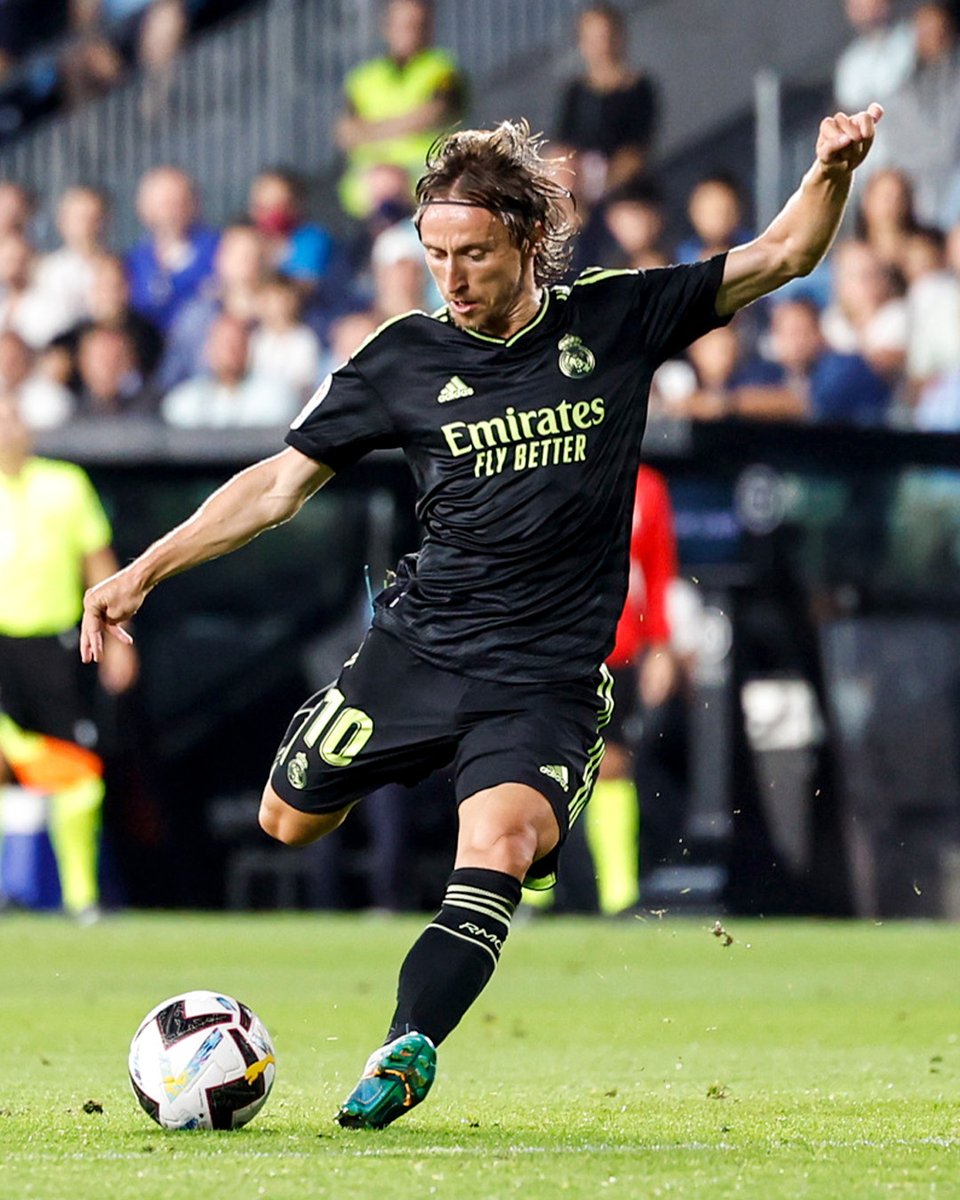 realmadrid's tweet photo. 🎨 Lo añadimos a la lista:
🖌️ Miguel Ángel
🖌️ Bernini
🖌️ @lukamodric10 https://t.co/T0Ia7EQ048